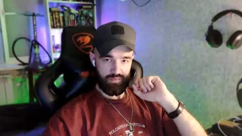 Snapshot of _serious_man chatting on June 21, 8:22 pm Ask me online show from June 21, 8:22 pm