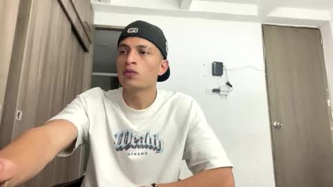 Snapshot of _sexy_jack chatting on May 21, 4:30 am Juan Pablo-independent model online show from May 21, 4:30 am
