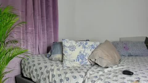 Snapshot of _sexy_star_ chatting on January 18, 11:55 pm E T H A N S T A R online show from January 18, 11:55 pm