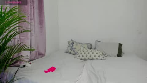Snapshot of _sexy_star_ chatting on March 8, 12:55 am E T H A N S T A R online show from March 8, 12:55 am