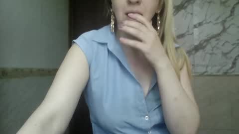 Snapshot of _sexyxsveta_ chatting on June 2, 4:36 am SexyXSveta online show from June 2, 4:36 am