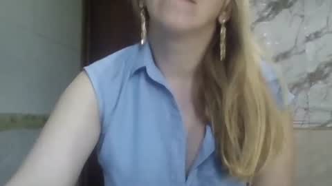Snapshot of _sexyxsveta_ chatting on June 4, 4:29 am SexyXSveta online show from June 4, 4:29 am