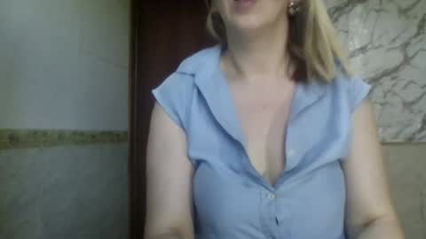 Snapshot of _sexyxsveta_ chatting on June 29, 2:29 am SexyXSveta online show from June 29, 2:29 am