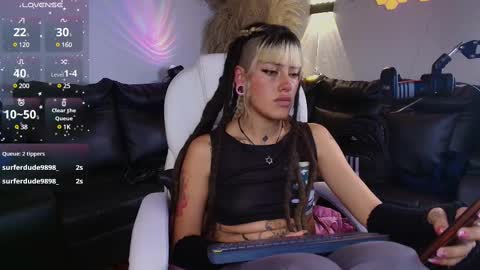 Snapshot of _sharlotte777 chatting on February 13, 4:17 pm _sharlotte777 online show from February 13, 4:17 pm