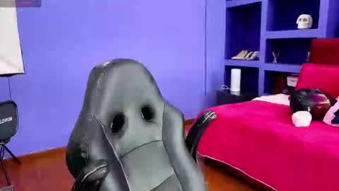 Snapshot of _sharlotte777 chatting on October 8, 3:20 pm _sharlotte777 online show from October 8, 3:20 pm