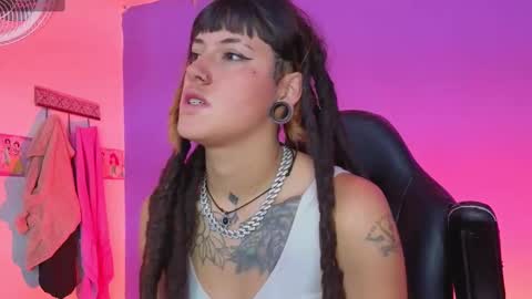 Snapshot of _sharlotte777 chatting on November 6, 2:29 pm _sharlotte777 online show from November 6, 2:29 pm