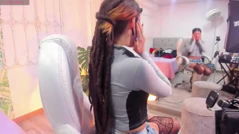 Snapshot of _sharlotte777 chatting on November 15, 4:36 pm _sharlotte777 online show from November 15, 4:36 pm