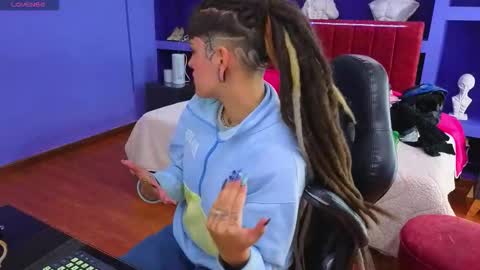 Snapshot of _sharlotte777 chatting on November 20, 2:39 pm _sharlotte777 online show from November 20, 2:39 pm