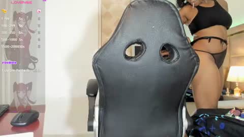 Snapshot of _shirleyy_ chatting on July 11, 6:32 pm Shirley online show from July 11, 6:32 pm
