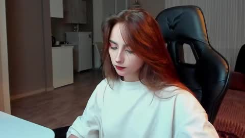 Snapshot of _silverdream chatting on February 14, 12:30 am _silverdream online show from February 14, 12:30 am