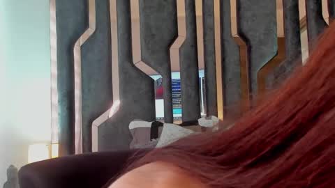 Snapshot of _silvia_vega_ chatting on December 11, 2:22 pm _silvia_vega_ online show from December 11, 2:22 pm