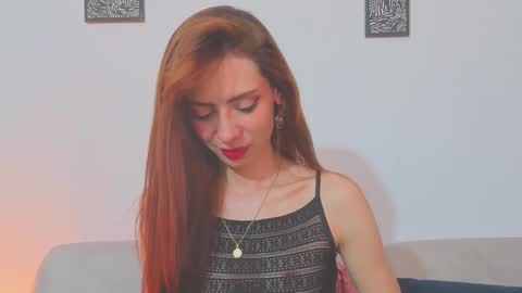 Snapshot of _silvia_vega_ chatting on May 10, 2:17 am _silvia_vega_ online show from May 10, 2:17 am