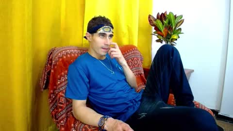 Snapshot of _skyleer_ chatting on October 25, 10:15 pm _skyleer_ online show from October 25, 10:15 pm