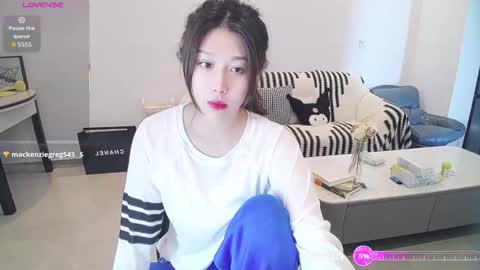 winni online show from March 13, 4:19 am