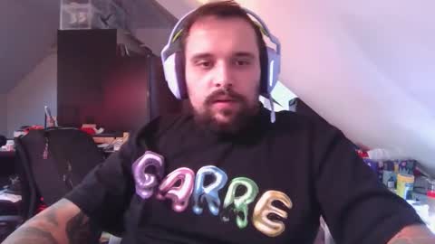 _smiley_bear27 online show from September 20, 7:42 am