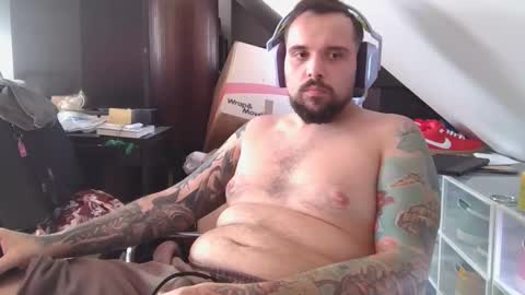 _smiley_bear27 online show from October 11, 5:50 am