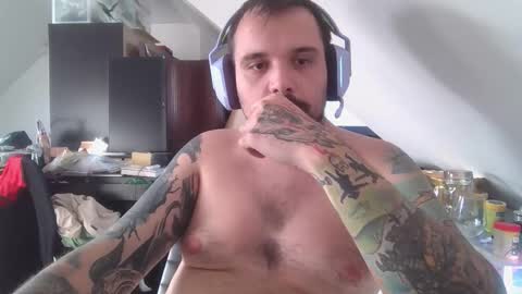 _smiley_bear27 online show from November 16, 7:25 am