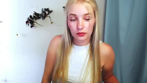 Snapshot of _snow_queen__ chatting on May 21, 11:39 am Rachel online show from May 21, 11:39 am