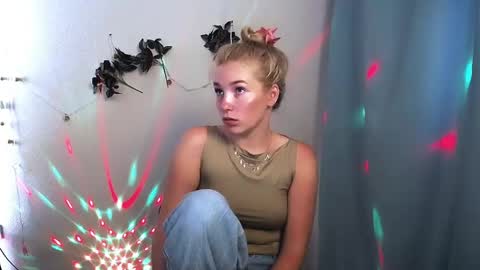 Snapshot of _snow_queen__ chatting on May 22, 11:16 am Rachel online show from May 22, 11:16 am
