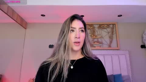 Snapshot of _sofia_cruz chatting on May 15, 7:43 pm 640 200 online show from May 15, 7:43 pm