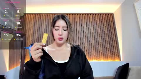 Snapshot of _sofia_cruz chatting on July 13, 5:38 pm 640 200 online show from July 13, 5:38 pm