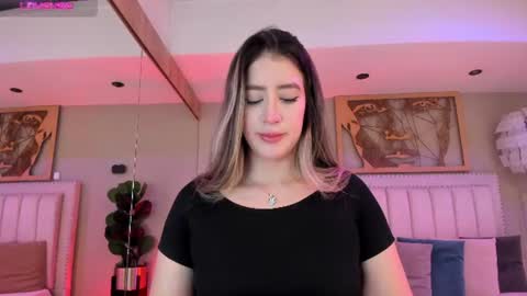 Snapshot of _sofia_cruz chatting on July 16, 7:31 pm 640 200 online show from July 16, 7:31 pm