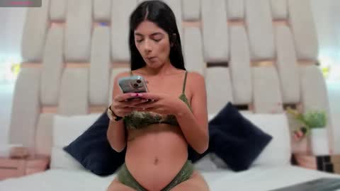  sophiie ross  online show from January 7, 4:53 pm