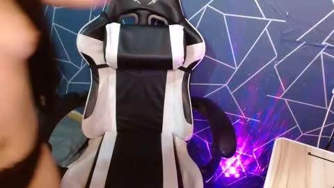 Snapshot of _spicyjane chatting on November 8, 10:19 pm _spicyjane online show from November 8, 10:19 pm