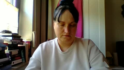 Melisa online show from June 18, 9:14 am