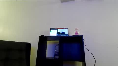 _submissiveamy888 online show from November 4, 3:44 pm