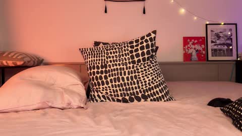 Snapshot of _swaa chatting on November 18, 6:01 pm Ann online show from November 18, 6:01 pm