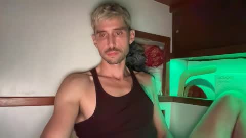 Snapshot of _sweet_drew_ chatting on March 30, 3:18 am _sweet_drew_ online show from March 30, 3:18 am