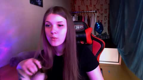 Mari online show from March 25, 11:05 am