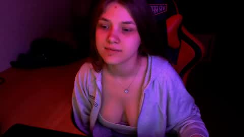 Mari online show from April 30, 4:57 pm