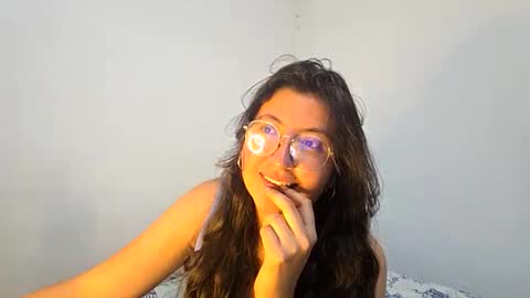 Snapshot of _sweet_melodyy chatting on May 13, 9:55 pm _sweet_melodyy online show from May 13, 9:55 pm