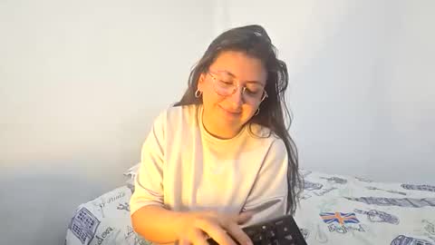Snapshot of _sweet_melodyy chatting on May 24, 8:14 pm _sweet_melodyy online show from May 24, 8:14 pm