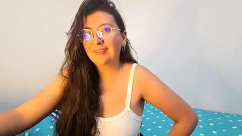 Snapshot of _sweet_melodyy chatting on May 28, 5:21 pm _sweet_melodyy online show from May 28, 5:21 pm