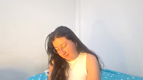 Snapshot of _sweet_melodyy chatting on June 1, 9:05 pm _sweet_melodyy online show from June 1, 9:05 pm