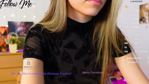 Snapshot of _sweetcams_ chatting on December 27, 9:28 am Dasha  online show from December 27, 9:28 am
