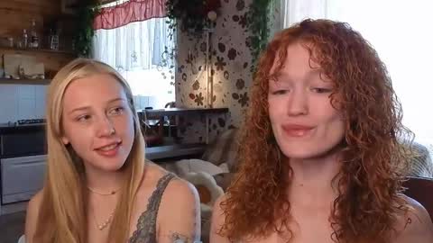 _sweetsky_ online show from March 19, 8:40 am