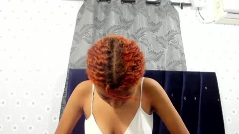 Snapshot of _sweettcandy_ chatting on May 3, 12:22 pm _sweettcandy_ online show from May 3, 12:22 pm