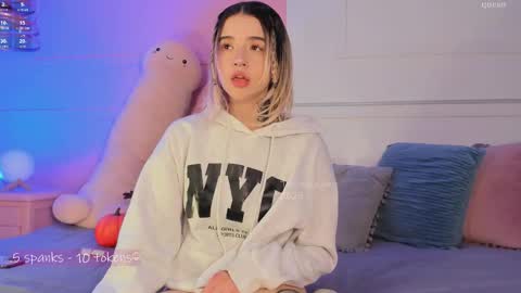 _tammarra_ online show from November 12, 6:08 pm