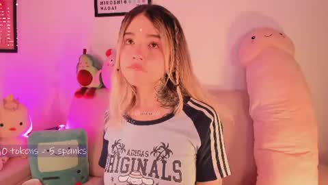 _tammarra_ online show from June 18, 1:59 pm