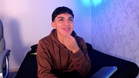 _taylorblack online show from December 20, 11:39 am