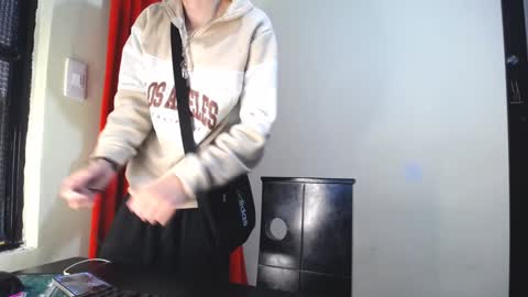 Thomas online show from February 5, 7:53 pm