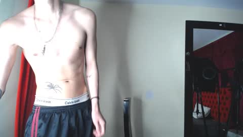 Thomas online show from February 8, 9:25 pm