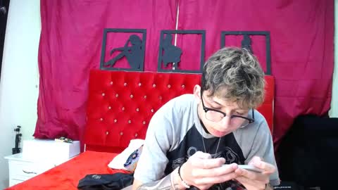 Thomas online show from February 15, 5:19 am