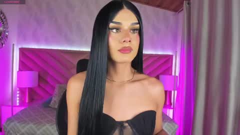 Snapshot of _tiffany_collins chatting on June 21, 8:33 pm tiffany online show from June 21, 8:33 pm