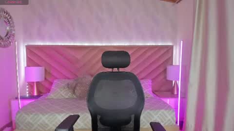 Snapshot of _tiffany_collins chatting on July 25, 10:51 pm tiffany online show from July 25, 10:51 pm