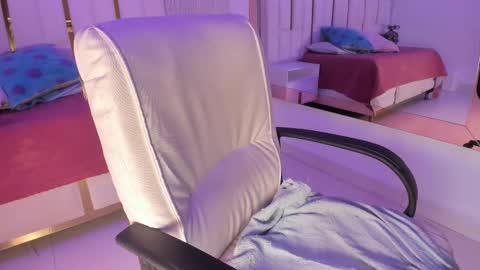 Rousse  online show from January 18, 7:17 pm